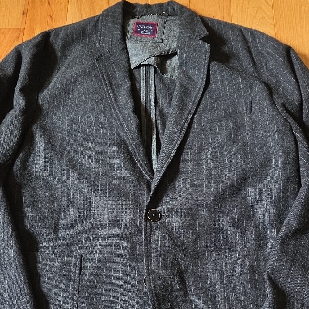 UnTuckit Charcoal Blazer 42r